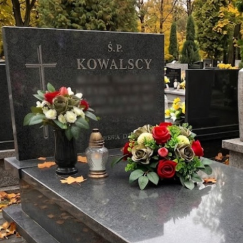 Elegancki komplet na grób z różami jakość premium